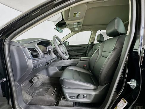 Used 2024 Nissan Rogue SL w/ SL Premium Package FWD image 13