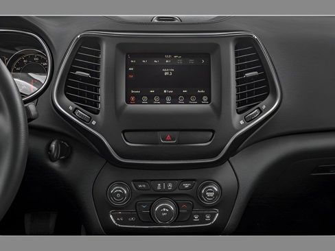 Used 2020 Jeep Cherokee Limited FWD image 5