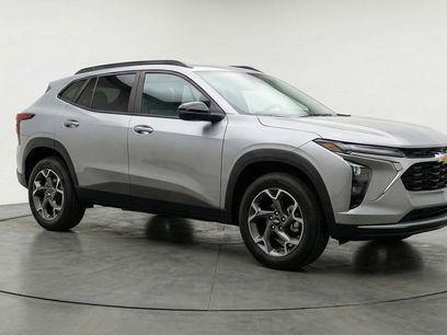 Used 2025 Chevrolet Trax LT
