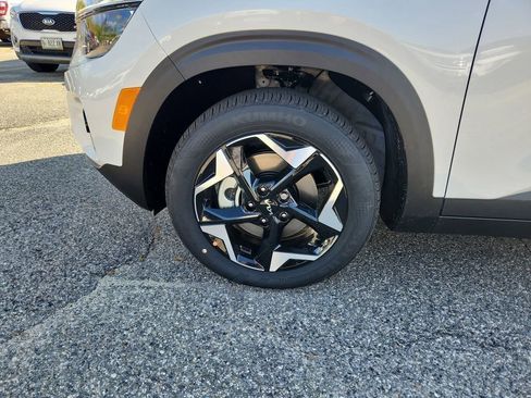 New 2026 Kia Seltos S image 23