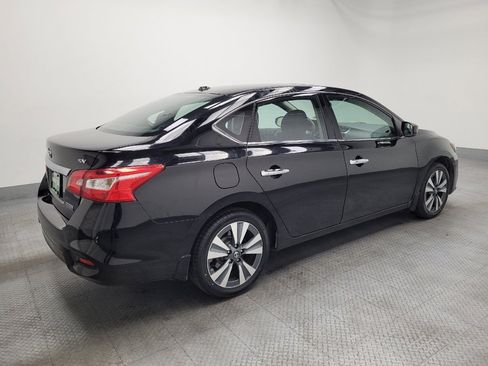 Used 2019 Nissan Sentra SV w/ Special Edition Package FWD image 10