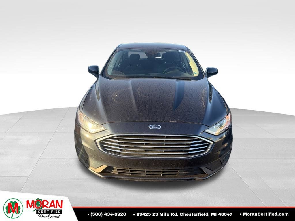 Used 2020 Ford Fusion SE FWD image 2