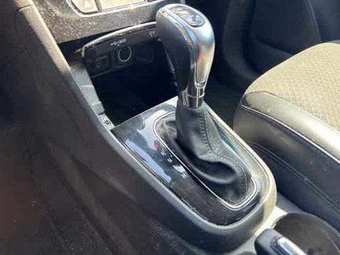 Used 2019 Buick Encore Sport Touring FWD image 18