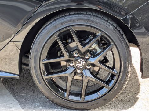 Used 2025 Honda Civic Sport image 30