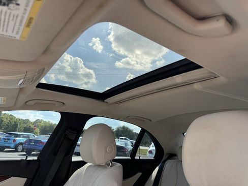 Used 2018 Mercedes-Benz E 300 w/ Premium 1 Package image 21