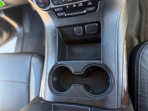 Used 2016 Chevrolet Suburban LS image 28