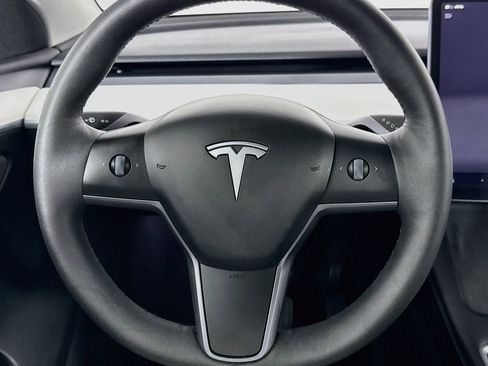 Used 2023 Tesla Model Y Long Range AWD/4WD image 25