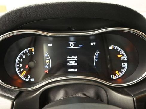 Used 2020 Jeep Grand Cherokee Altitude AWD/4WD image 33