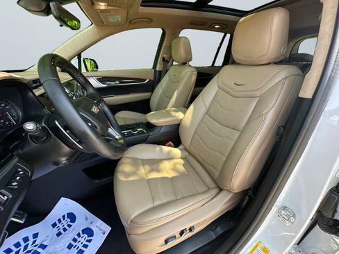 Used 2025 Cadillac XT6 Sport w/ Platinum Package AWD/4WD image 9