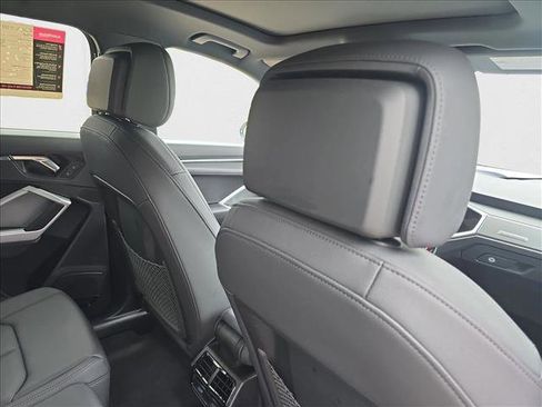 Used 2024 Audi Q3 2.0T Premium Plus w/ Premium Plus Package image 21