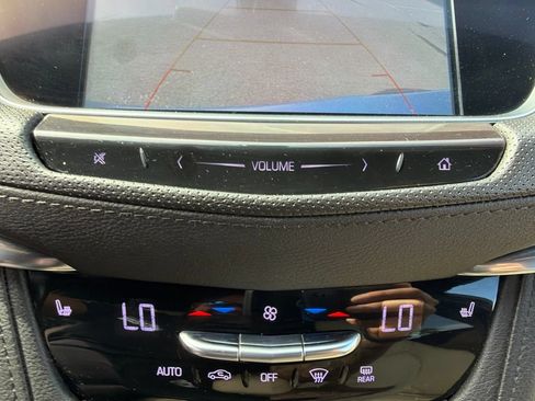 Used 2019 Cadillac XT5 FWD image 26