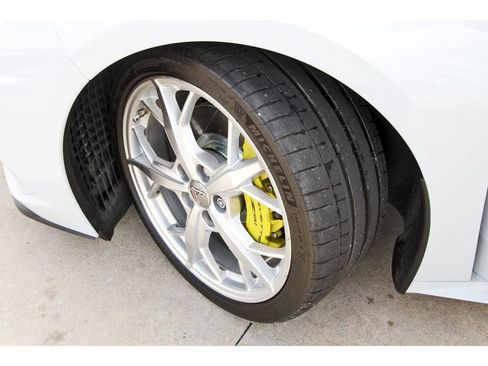 Used 2021 Chevrolet Corvette Stingray Premium Conv w/ Z51 Performance Package RWD image 10