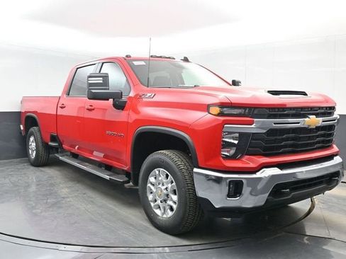 New 2026 Chevrolet Silverado 3500 LT AWD/4WD image 2