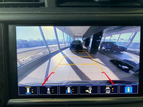 Used 2021 GMC Yukon XL Denali w/ Denali Premium Package image 20