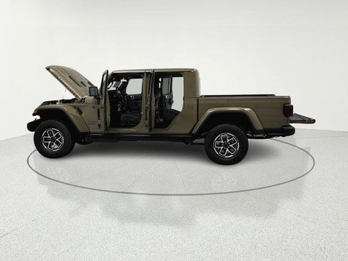 New 2026 Jeep Gladiator Rubicon w/ Steel Power Dome Hood Package AWD/4WD image 7