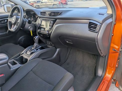 Used 2021 Nissan Rogue Sport S image 23