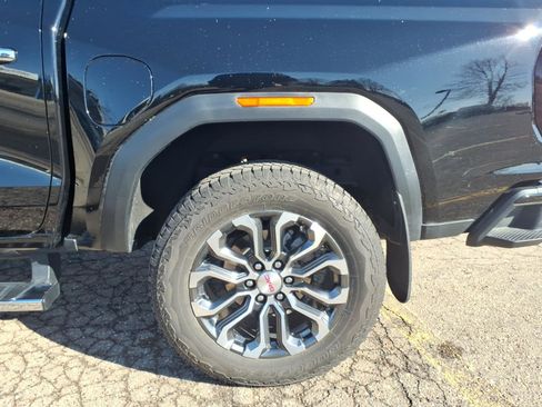 Used 2024 GMC Canyon Denali image 23