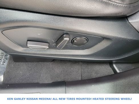 Used 2022 Ford Explorer Limited w/ Equipment Group 301A image 37