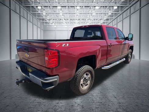 Used 2018 Chevrolet Silverado 2500 LT w/ LT Convenience Package AWD/4WD image 4