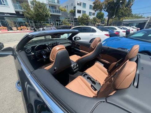 Used 2024 Mercedes-Benz CLE 450 4MATIC Cabriolet w/ Driver Assistance Package image 13