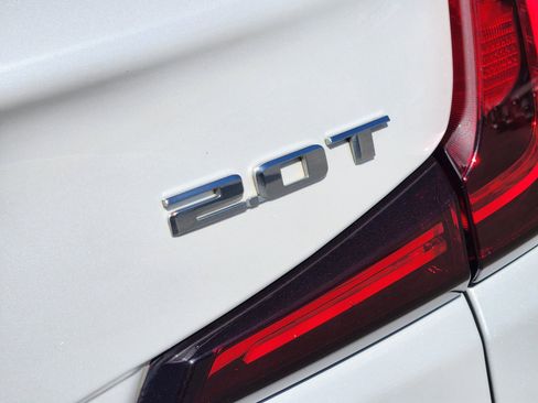 Used 2019 Cadillac XT4 Premium Luxury image 14