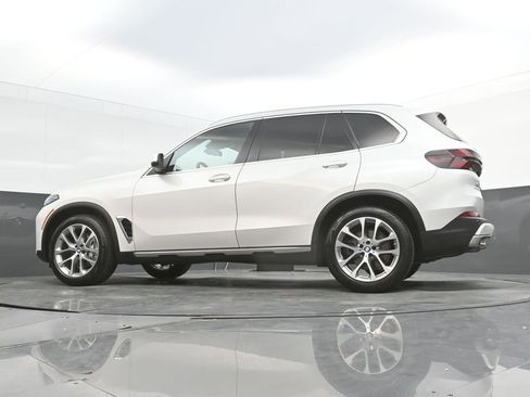Certified 2024 BMW X5 xDrive40i w/ Premium Package AWD/4WD image 43