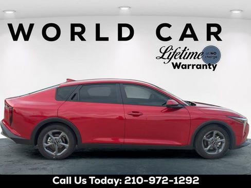 Certified 2025 Kia K4 LXS w/ Smart Key, Smart Cruise image 2