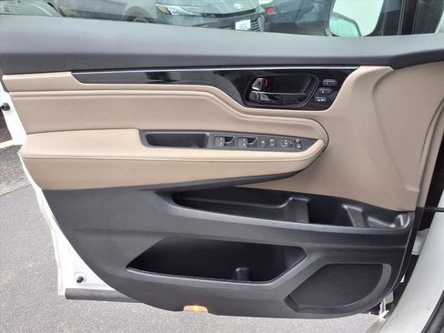 Used 2023 Honda Odyssey Elite image 21