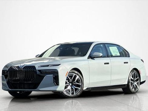New 2026 BMW 740i xDrive AWD/4WD image 1
