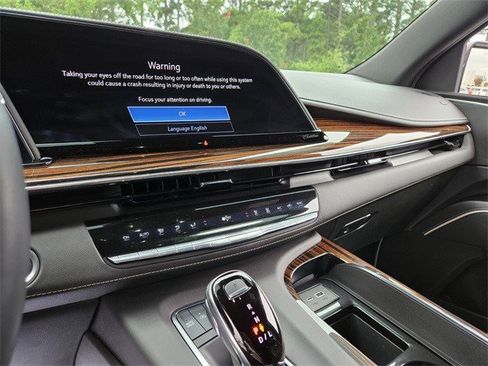 Certified 2024 Cadillac Escalade ESV Premium Luxury w/ Performance Package image 18