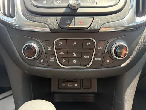 Used 2023 Chevrolet Equinox LT AWD/4WD image 20