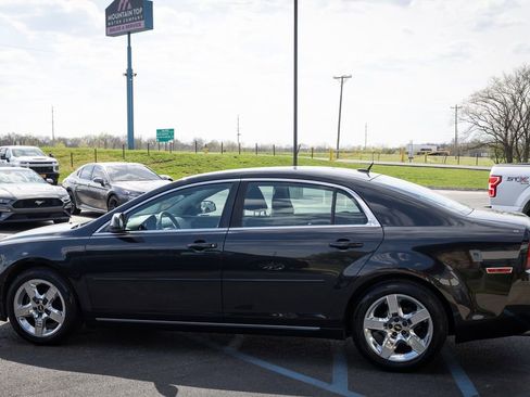 Used 2010 Chevrolet Malibu LT w/ Power Convenience Package image 5