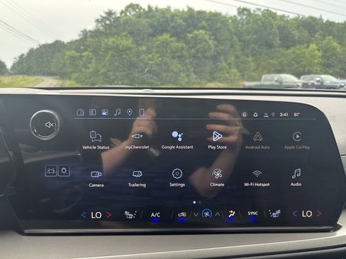 New 2026 Chevrolet Traverse LT FWD image 16