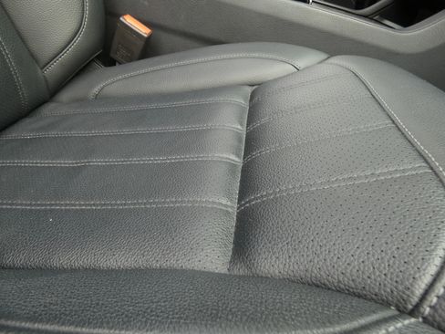 Used 2016 Mercedes-Benz GLE 350 w/ Premium Package image 30