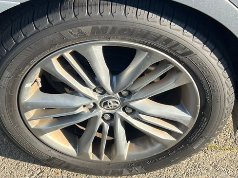 Used 2015 Toyota Camry SE w/ Moonroof Package image 17