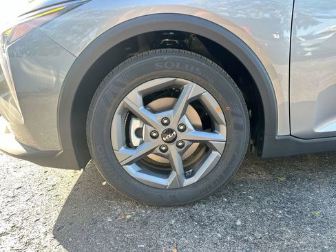 New 2025 Kia K4 LXS image 38