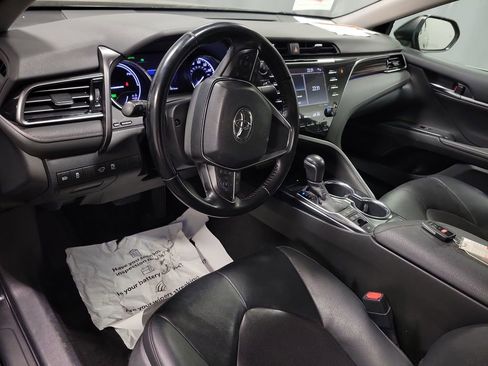 Used 2020 Toyota Camry XLE w/ Carpet Mat Package FWD image 13