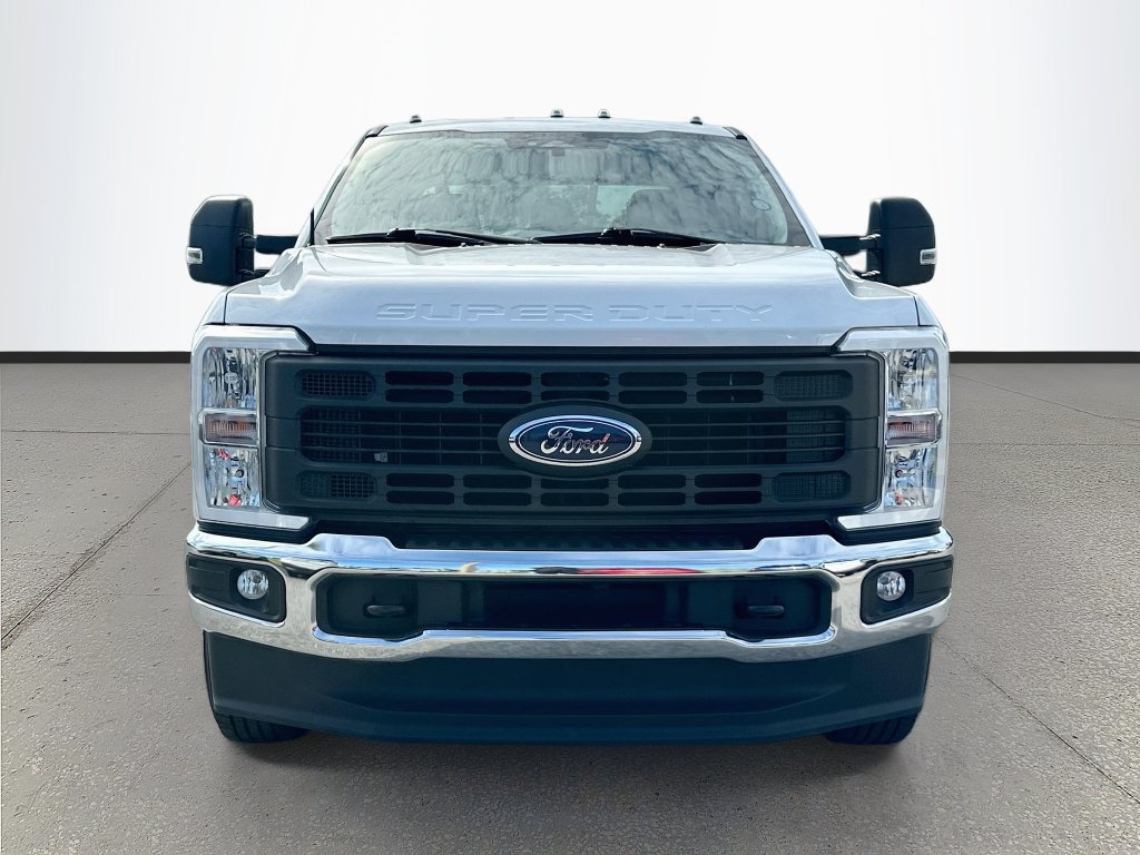 Used 2024 Ford F350 XL AWD/4WD image 2