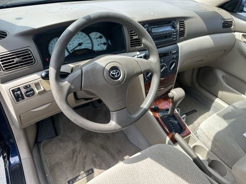 Used 2004 Toyota Corolla LE FWD image 12