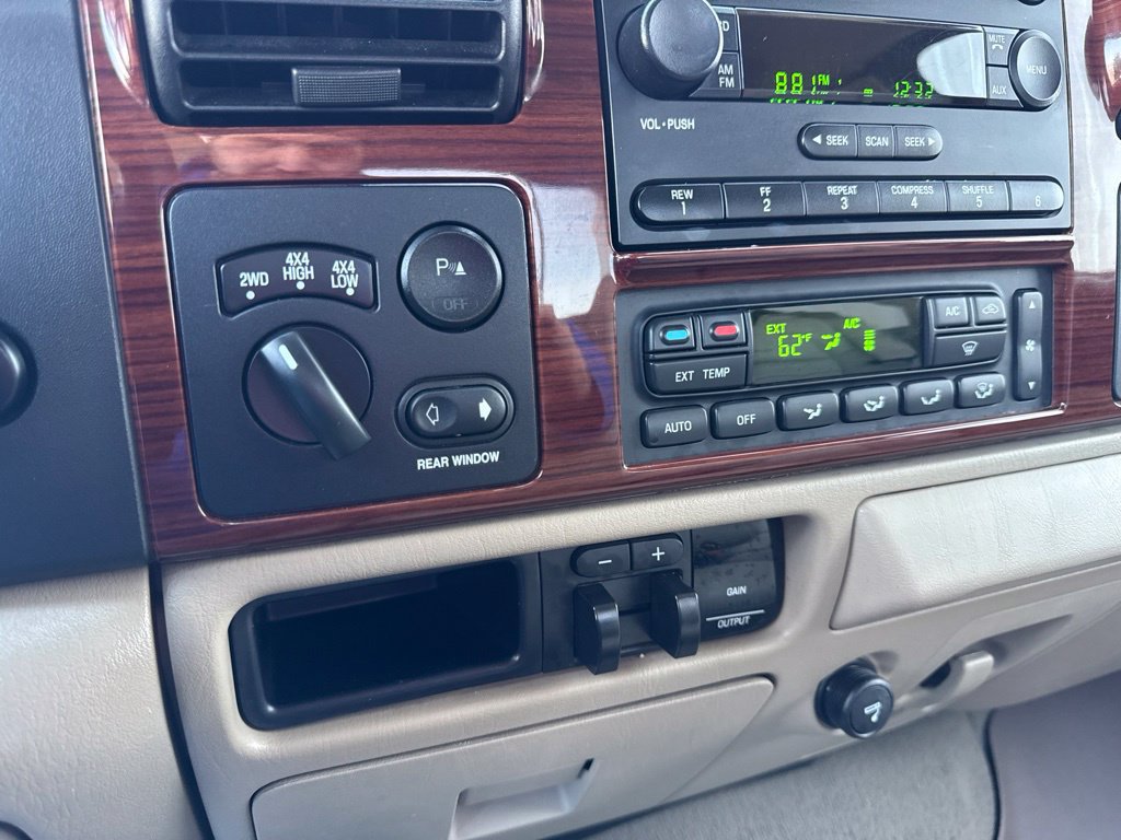 Used 2006 Ford F250 Lariat AWD/4WD image 28