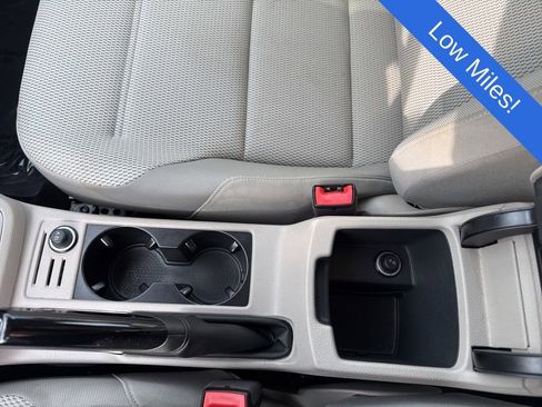 Used 2017 Volkswagen Golf S image 22