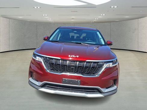 Used 2024 Kia Carnival LX image 7