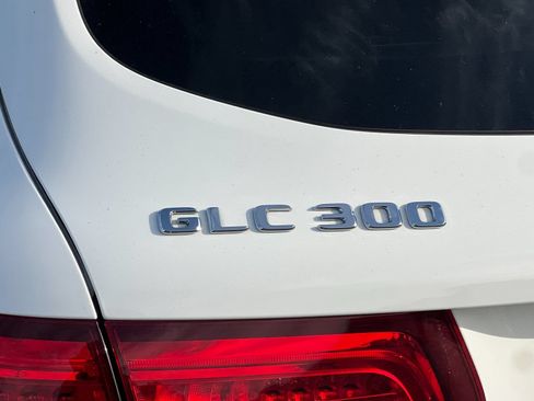 Used 2018 Mercedes-Benz GLC 300 image 25