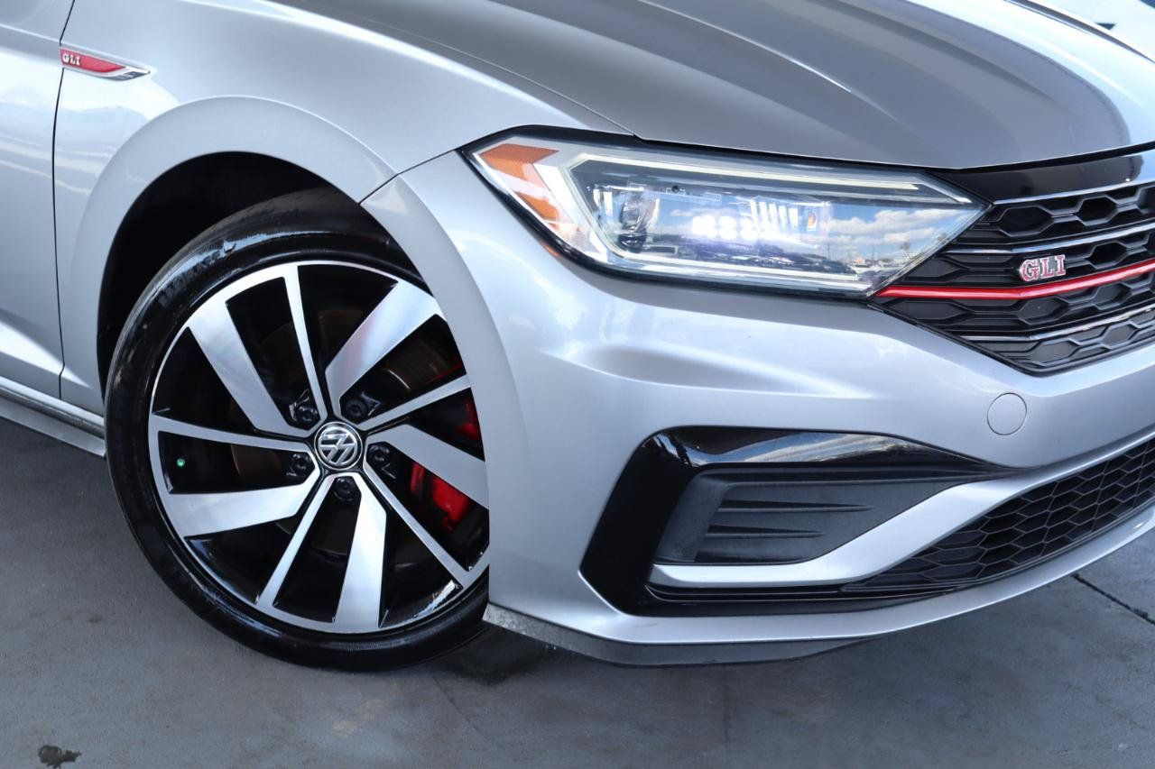 Used 2021 Volkswagen Jetta GLI FWD image 4