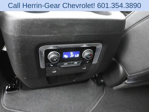 Used 2022 Chevrolet Tahoe Z71 w/ Off-Road Capability Package AWD/4WD image 18