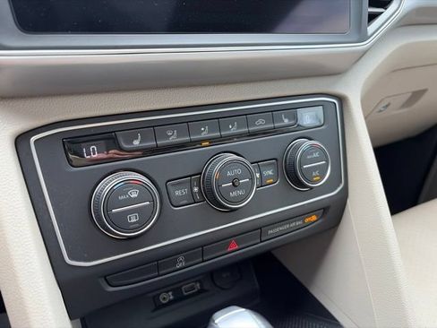 Used 2019 Volkswagen Atlas SE w/ Panoramic Sunroof Package AWD/4WD image 16