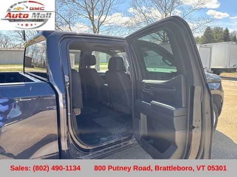 Used 2024 Chevrolet Silverado 1500 RST w/ Z71 Off-Road Package AWD/4WD image 14