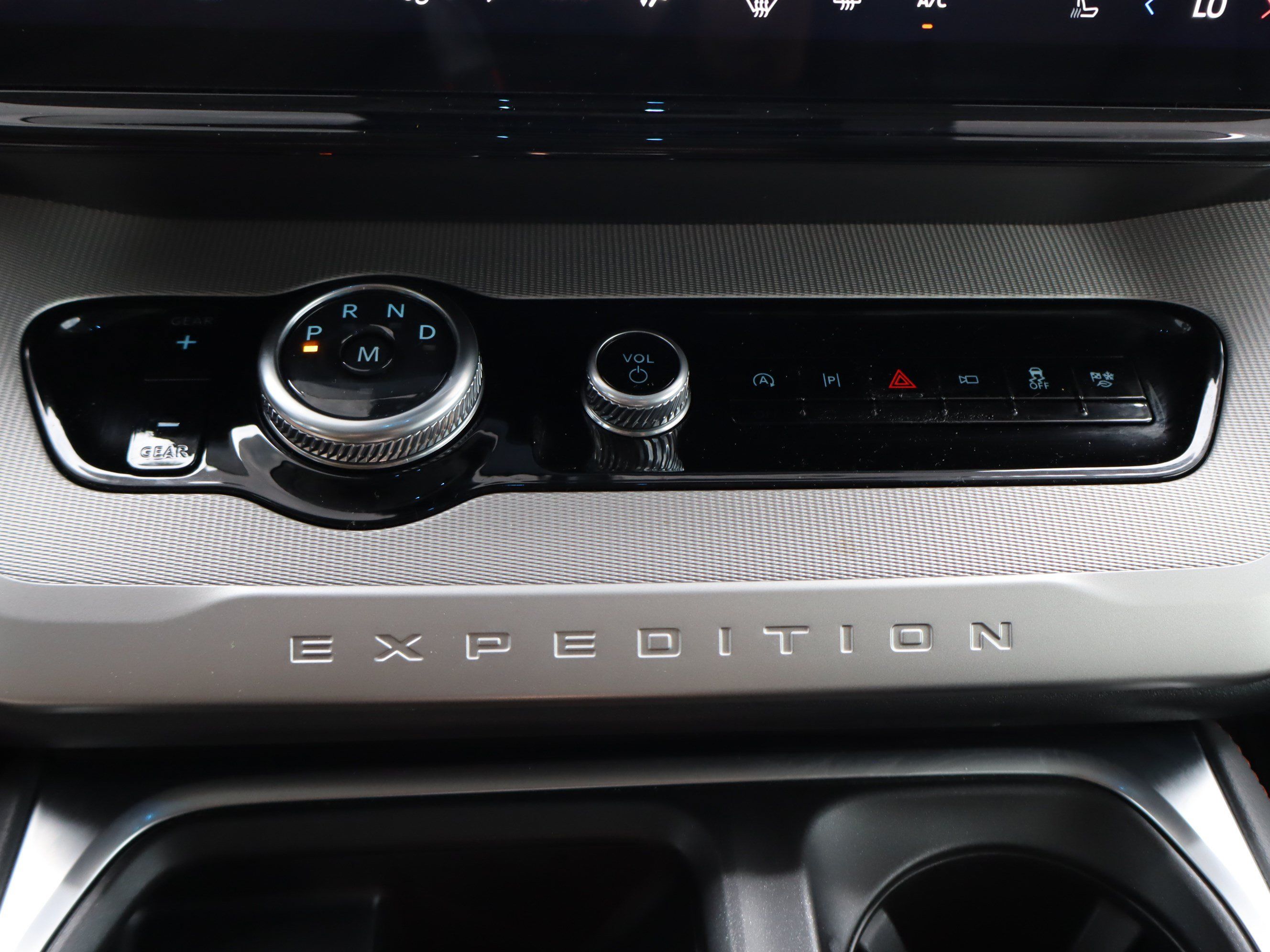Used 2025 Ford Expedition Active RWD image 30