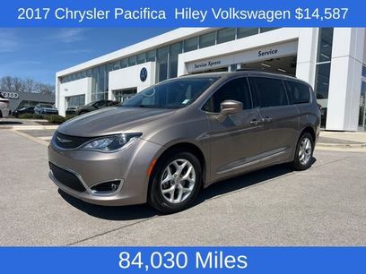 Used 2017 Chrysler Pacifica Touring-L w/ Tire & Wheel Group