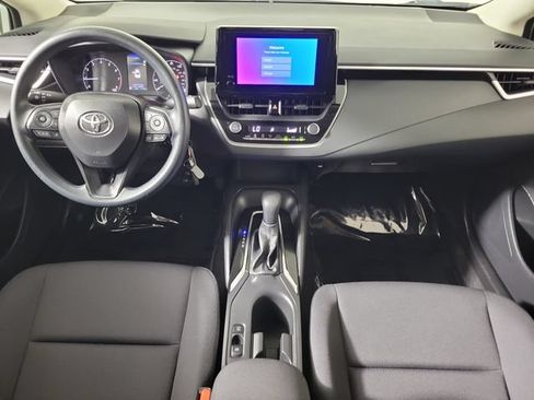 Used 2025 Toyota Corolla LE FWD image 16